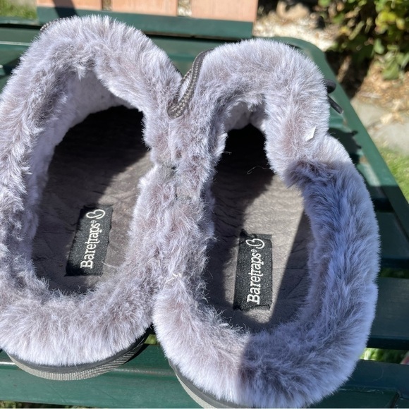 Baretraps Landon Clog Slippers - Picture 8 of 10